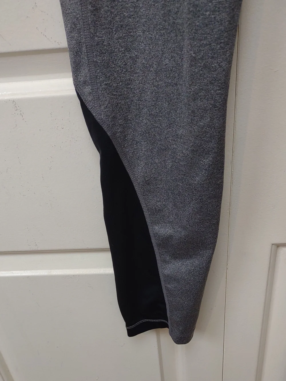 Nike Pro Women's Dri-fit Warm Training Grey w/ Black Tight Fit Mid-Rise Leggings